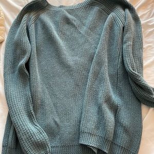 Lulu’s blue sweater